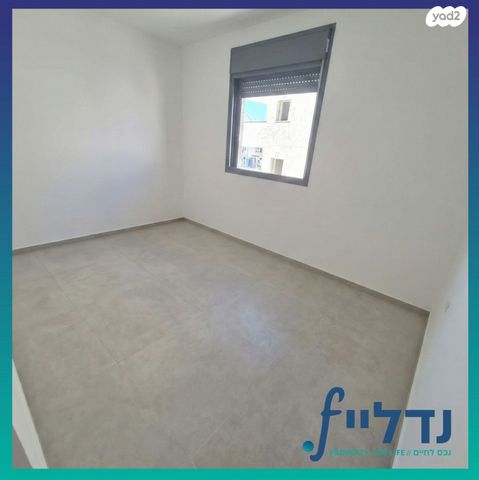 טריפלקס, תלמוד בבלי 8, בית שמש