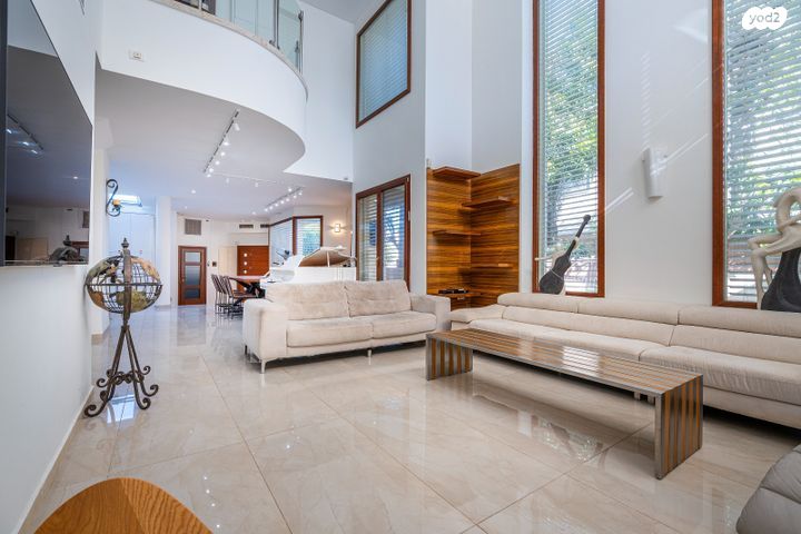 דו משפחתי, ברקת, אבני חן, קיסריה