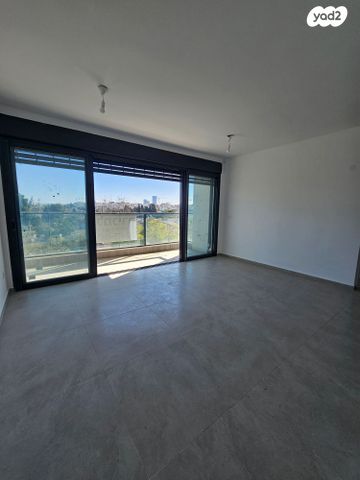 דירה, קרית ויצמן, רעננה