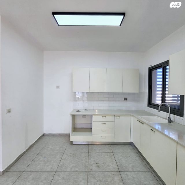 נתיבות מערב