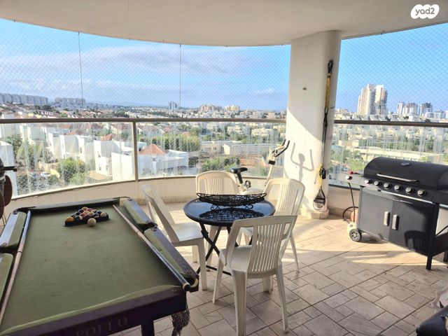 דירה, ככר חטיבת הראל 18, המגינים, מודיעין מכבים רעות