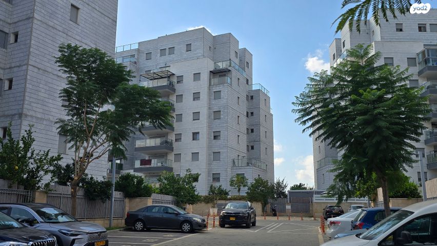 דירה, אהבת אדם, שרונה, כפר יונה