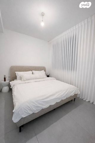 דירה, מעפילי אגוז, נווה חן, תל אביב יפו