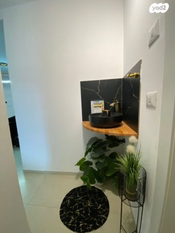 דירת גן, נחל דן, כרמיאל