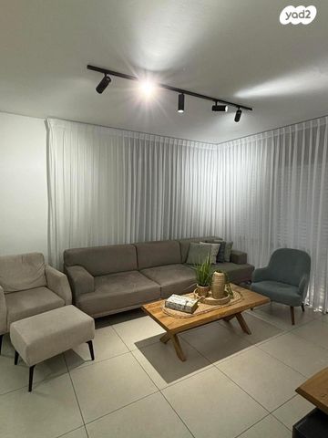 דירה, אברהם מחרז, סנטרל פארק / האצטדיון, באר שבע