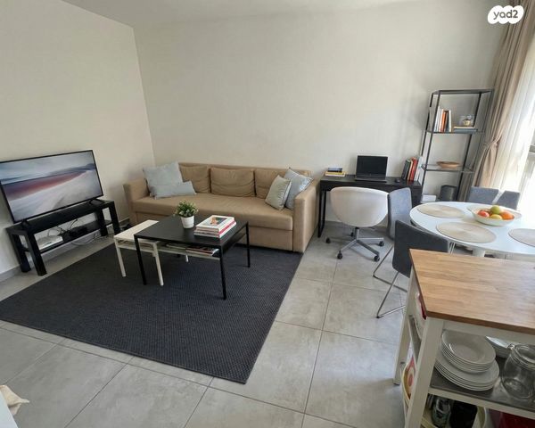 שדרות ירושלים 19