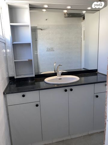 גג/ פנטהאוז, בר יהודה 39, דרום מערב ותיק, בת ים