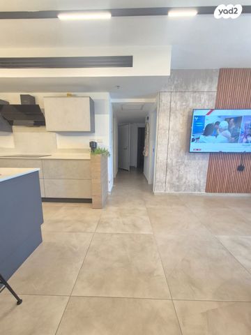 דירה, גאולה כהן, נוף השרון, נתניה