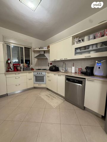 דירה, קיבוץ גלויות 18, רסקו ב', חולון