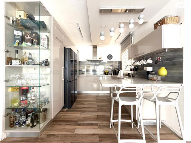 דירת גן, מאיר וייס, פסגת זאב, ירושלים