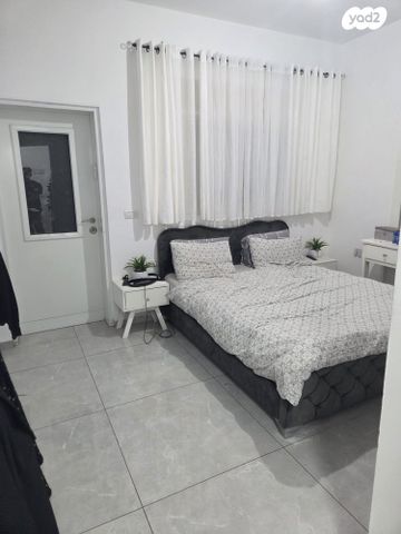 דירת גן, קרית ים