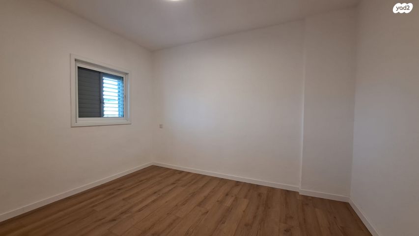 דירה, רמב"ם, ראשון לציון