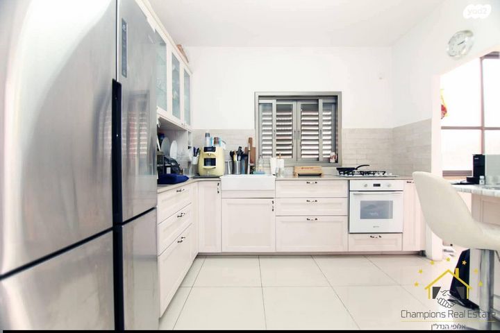 דירה, שדרות חיים וייצמן 35, צפון מערב מרכז העיר, נתניה