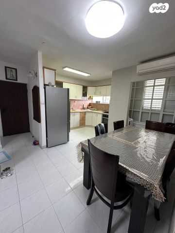 דירה, אליעזר בן יהודה, שכונה ב', באר שבע