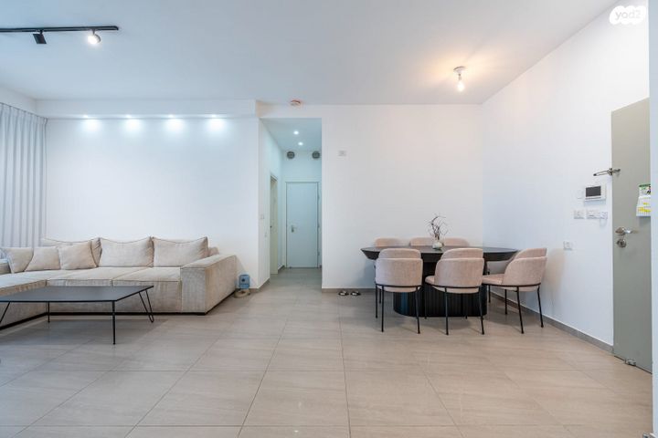 דירה, אור ים, אור עקיבא