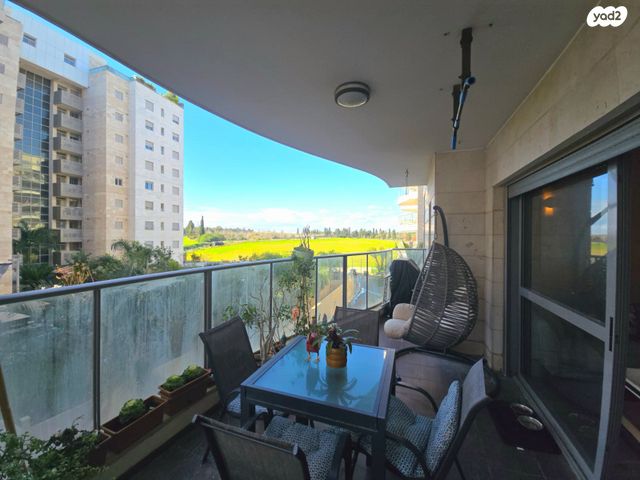 דירה, שדרות יצחק רבין, רמת אמיר, קדימה צורן