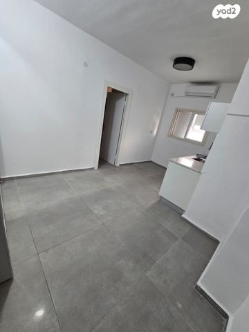 דירה, ארלוזורוב 26, הגבול רוטשילד, בת ים