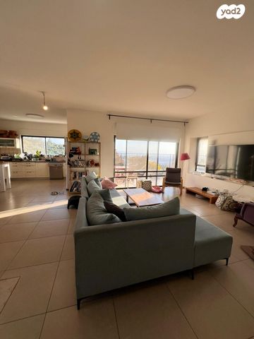 בית פרטי/ קוטג', הזורע 42, קציר