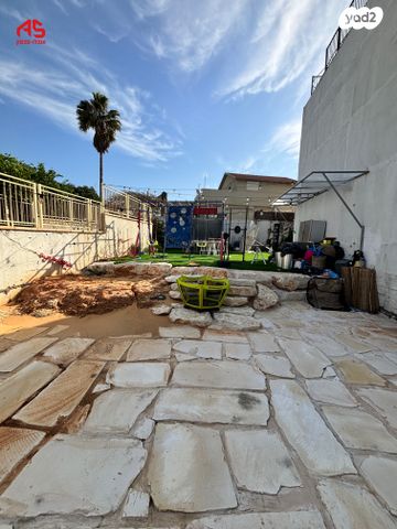 מגרשים, גבעת אולגה, חדרה