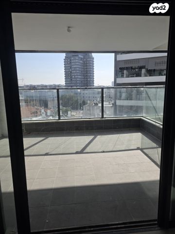 דירה, הרצליה