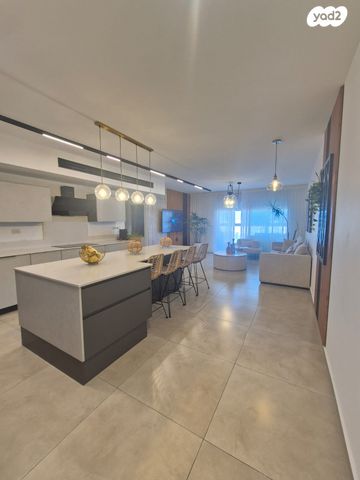 דירה, גאולה כהן, נוף השרון, נתניה