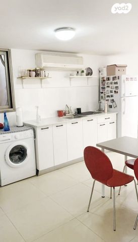 דירת גן, אנטוורפן, פרדס הגדוד, נתניה