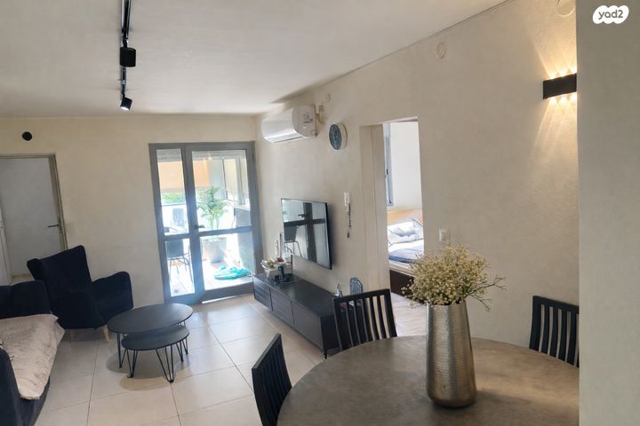 דירה, דוד מרכוס, נווה עובד, יהוד מונוסון