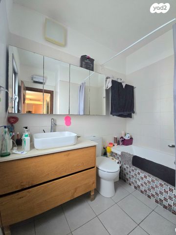 דירה, שדרות יצחק רבין, רמת אמיר, קדימה צורן