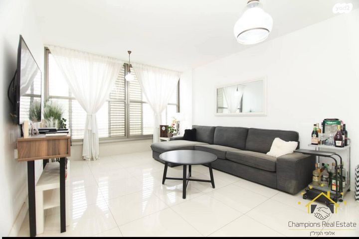 דירה, שדרות חיים וייצמן 35, צפון מערב מרכז העיר, נתניה