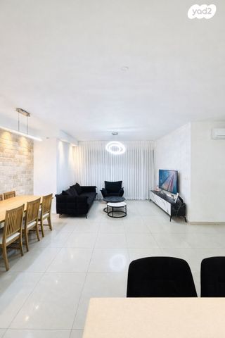 דירה, החרמון, היובל, אור עקיבא