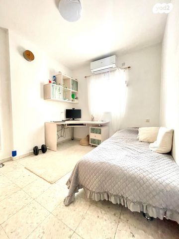 דירה, מנוחה ונחלה, ג' / מרכז מזרח העיר, רחובות