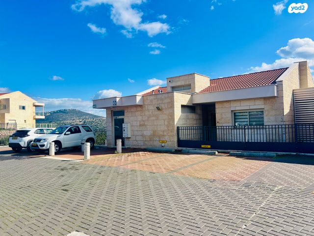 גג/ פנטהאוז, בז, כרמיאל