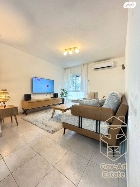 דירה, מבוא הצרי, גילה, ירושלים