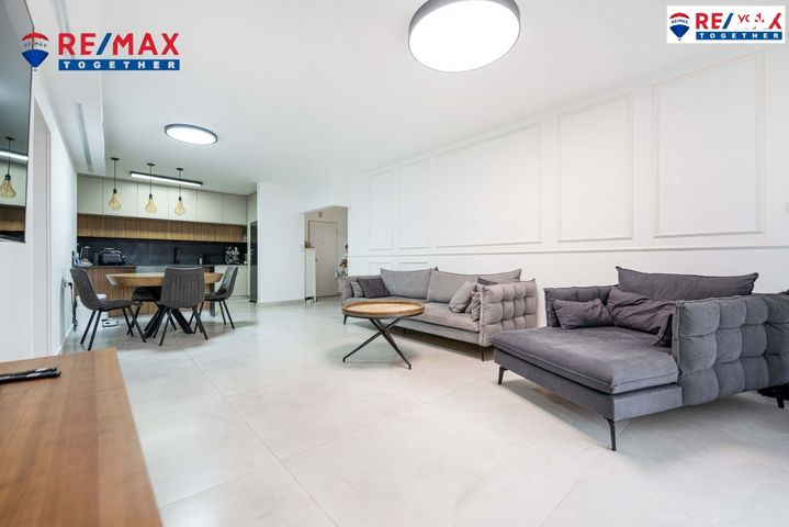 שדרות תל חי 27