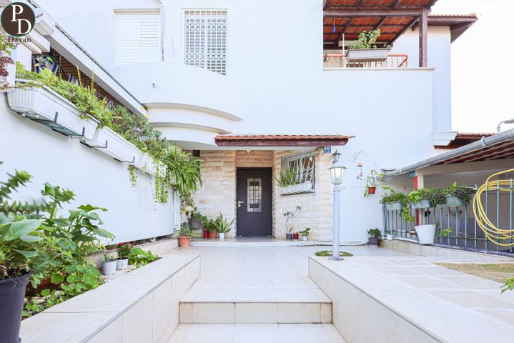 גבעת אלונים