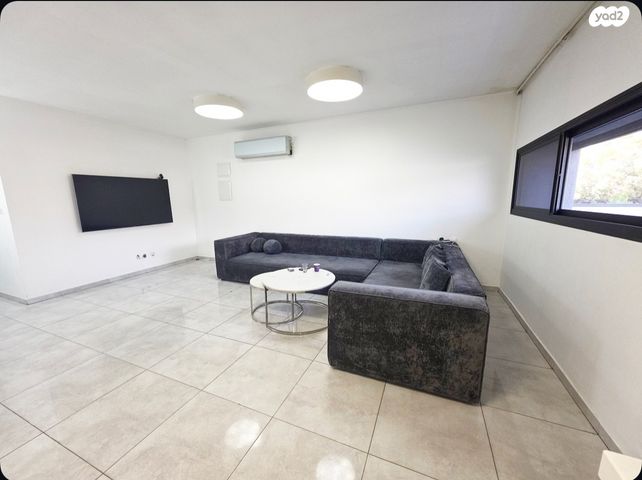 דירה, גבעת ציון, אשקלון