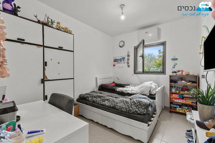 דירה, דוכיפת, הציפורים, מודיעין מכבים רעות