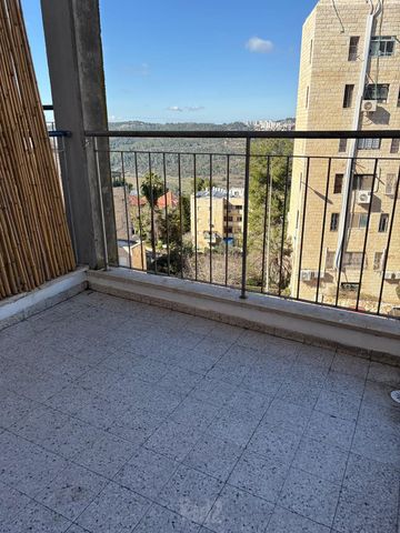 דירה למכירה בירושלים (תיווך) — 3