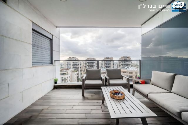 דירה, ש"י עגנון, שיכון רסקו, קרית אונו