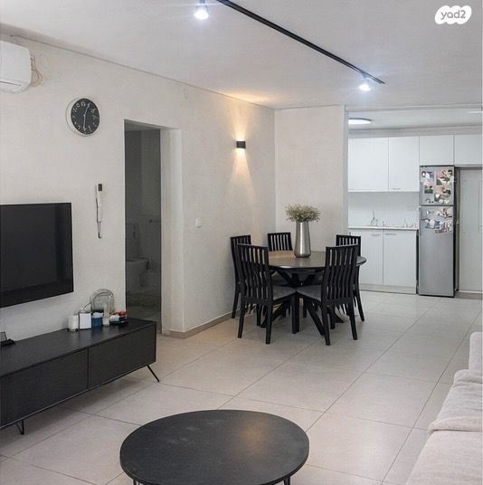 דירה, דוד מרכוס, נווה עובד, יהוד מונוסון