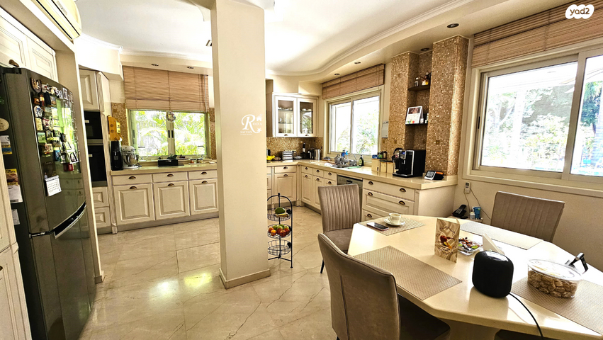 בית פרטי/ קוטג', סביון