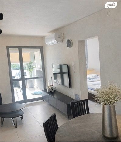 דירה, דוד מרכוס, נווה עובד, יהוד מונוסון