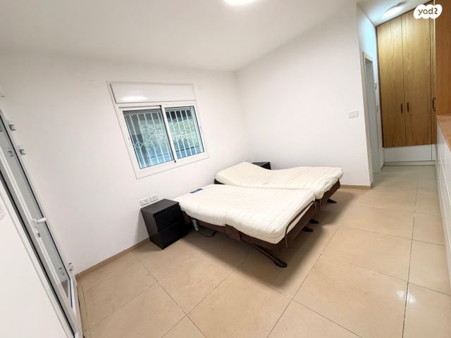 דירה, החרוב, טירת כרמל