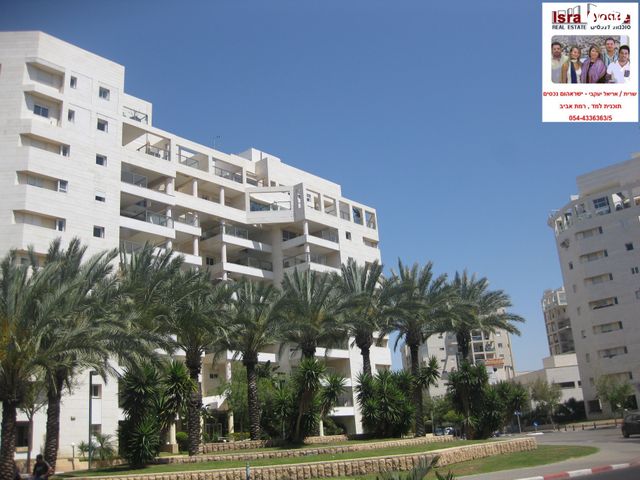 גג/ פנטהאוז, הגוש הגדול, רמת אביב החדשה, נופי ים, תל אביב יפו