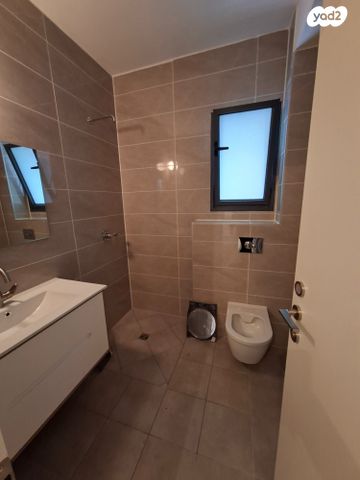 דירה, ירושלים 12, שאר העיר, גבעת שמואל