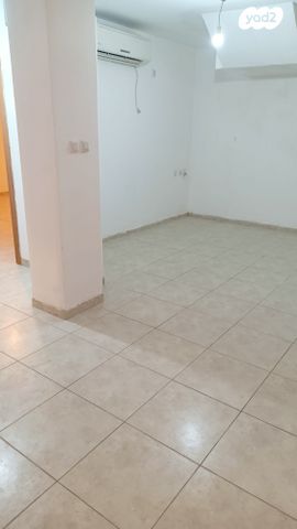 דירה, חגי, נאות יהודית ונווה ארזים, חולון