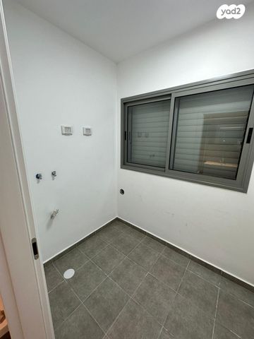 דירה, מפל התנור 13, שקמים ואגמים, אשקלון