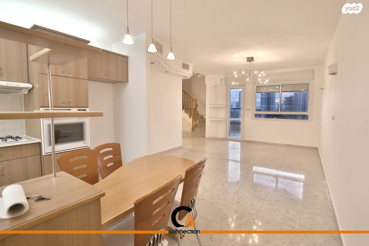 גג/ פנטהאוז, יצחק בן צבי 10, נווה גנים, קרית מוצקין