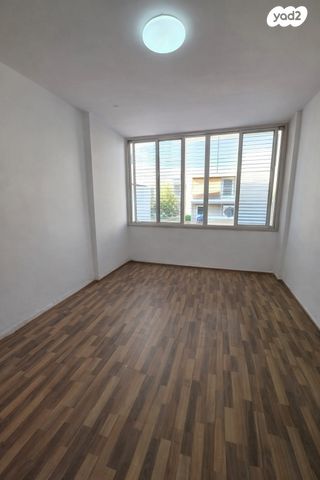 דירה, חביבה רייק 4, לב העיר, בת ים