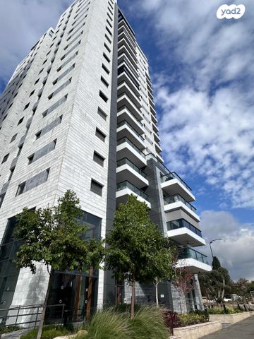 דירה, חיה רוזנטל-חביליו, נוריות, ראשון לציון